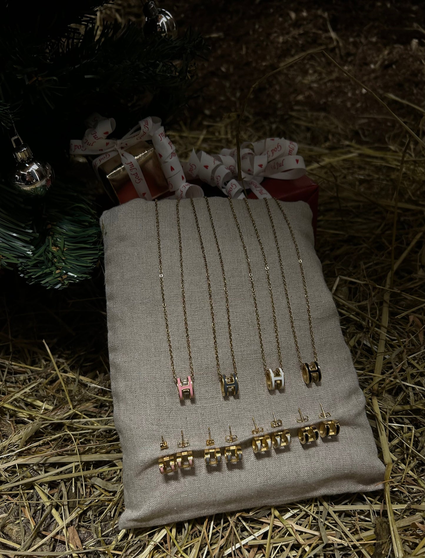 Goldplated Hillbay Horses jewelry set