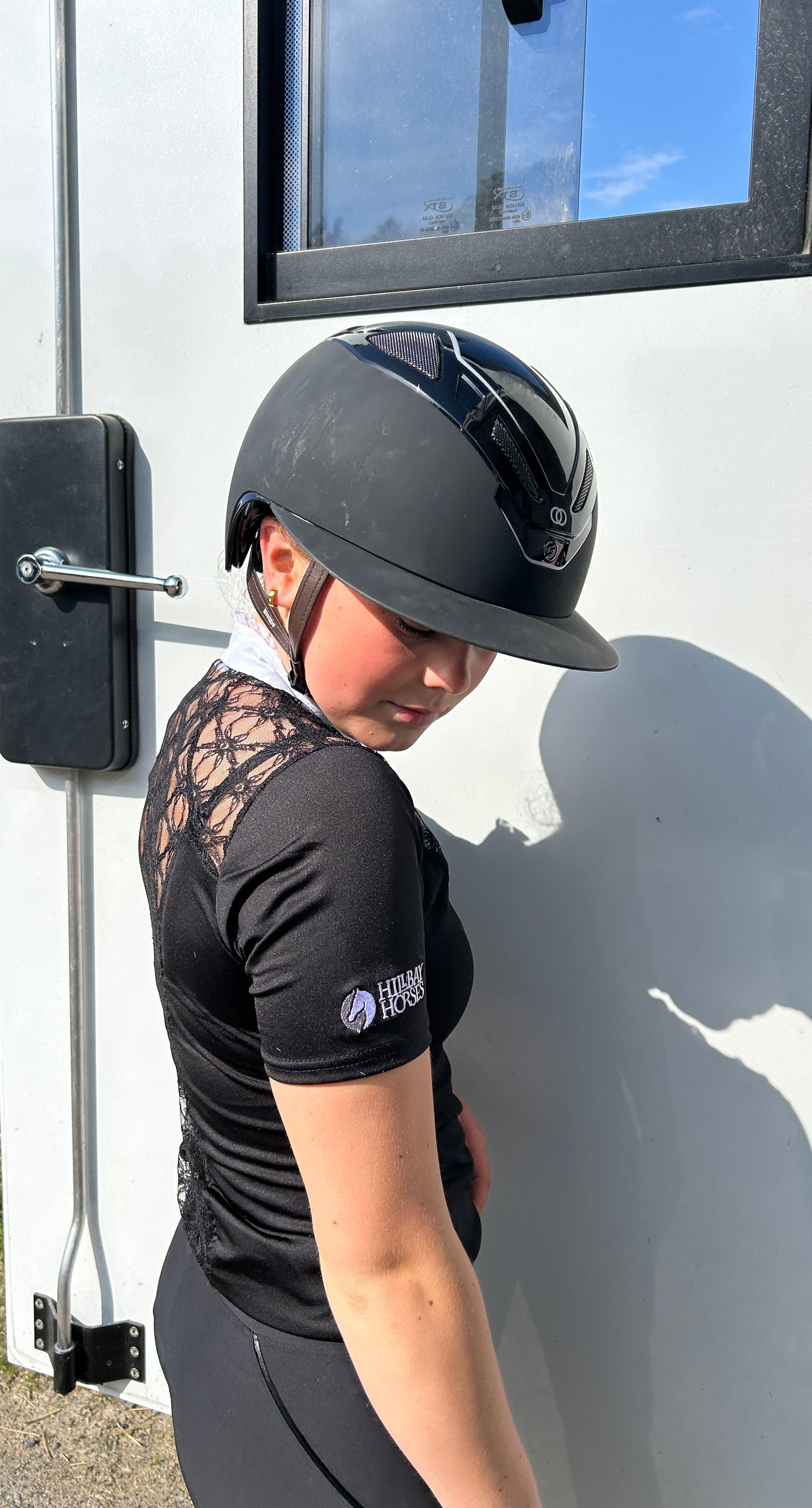 Kortärmad tävlingstopp med elegant spets